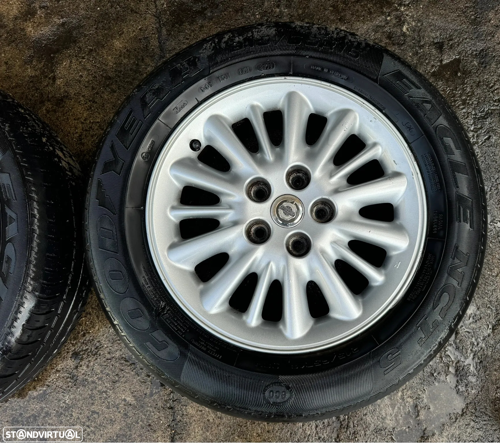 4 Jantes R16 Chrysler 5x114.3 com pneus 215/65R16 - 5