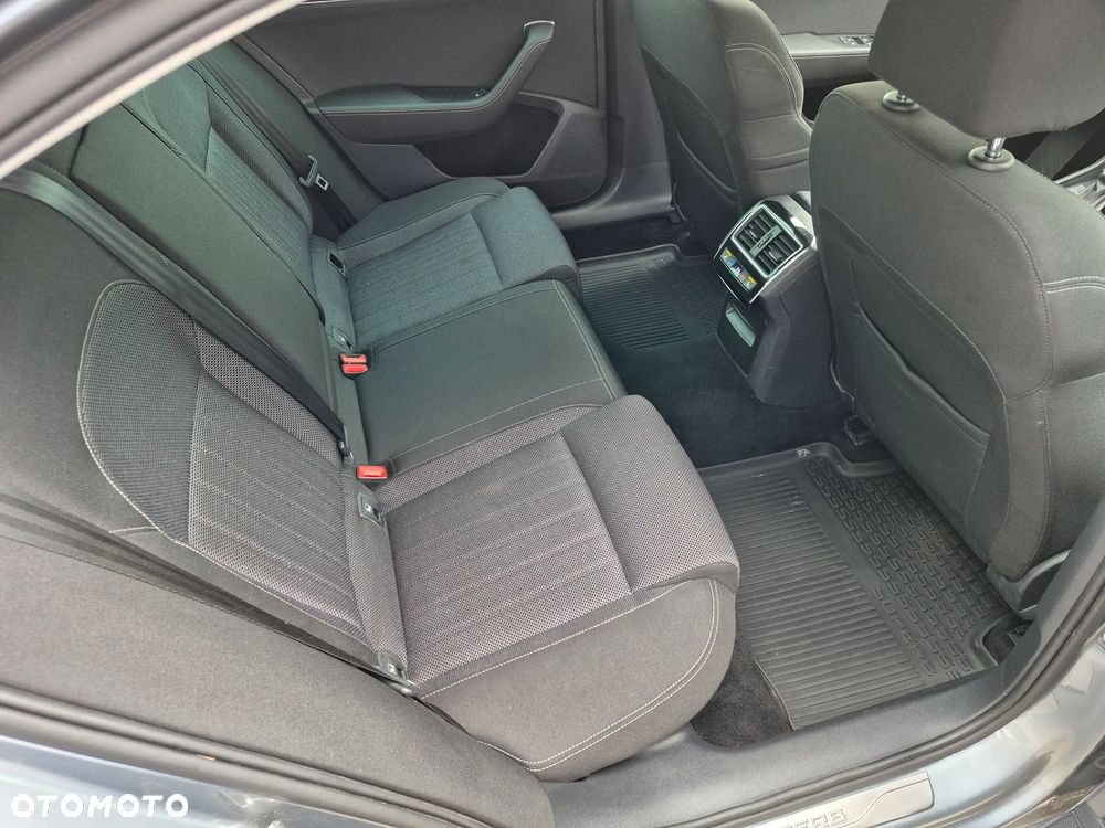 Skoda Superb 2.0 TDI SCR Style DSG - 10
