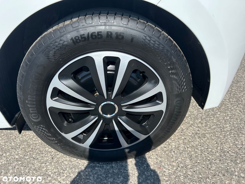 Hyundai i20 blue 1.2 - 17