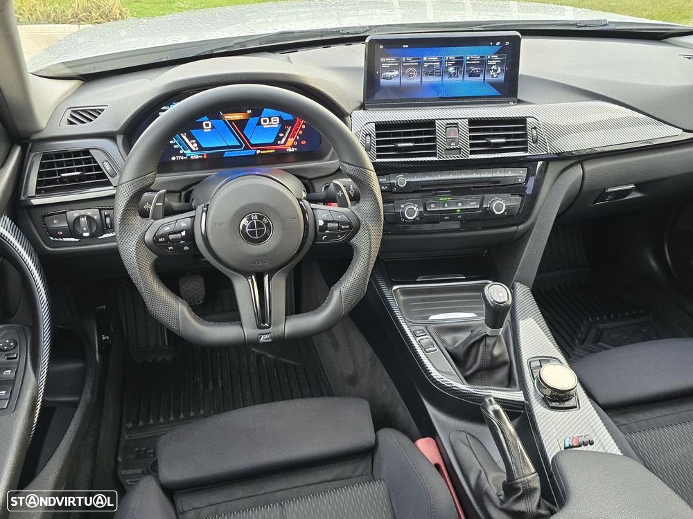 BMW 318 d Sport Line - 34