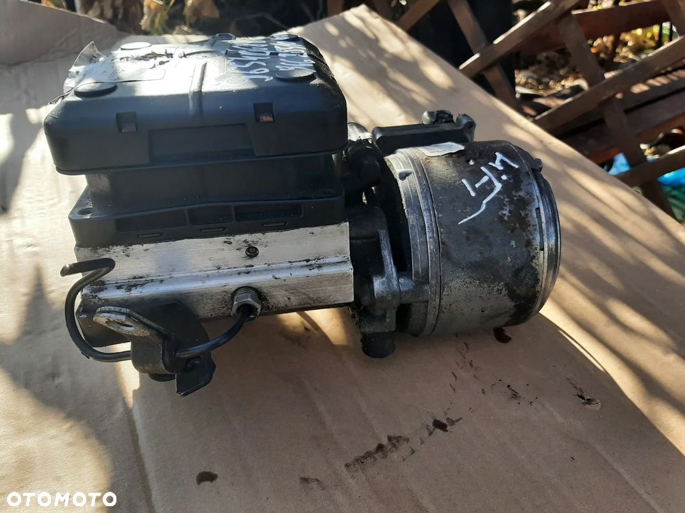 pompa zawieszenia Citroen C5 lift 965406868000 96628510007 - 5