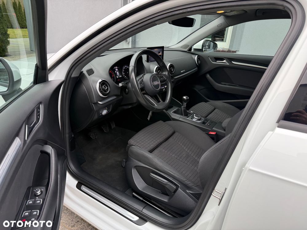 Audi A3 Sportback 2.0 TDI (clean diesel) Attraction - 6