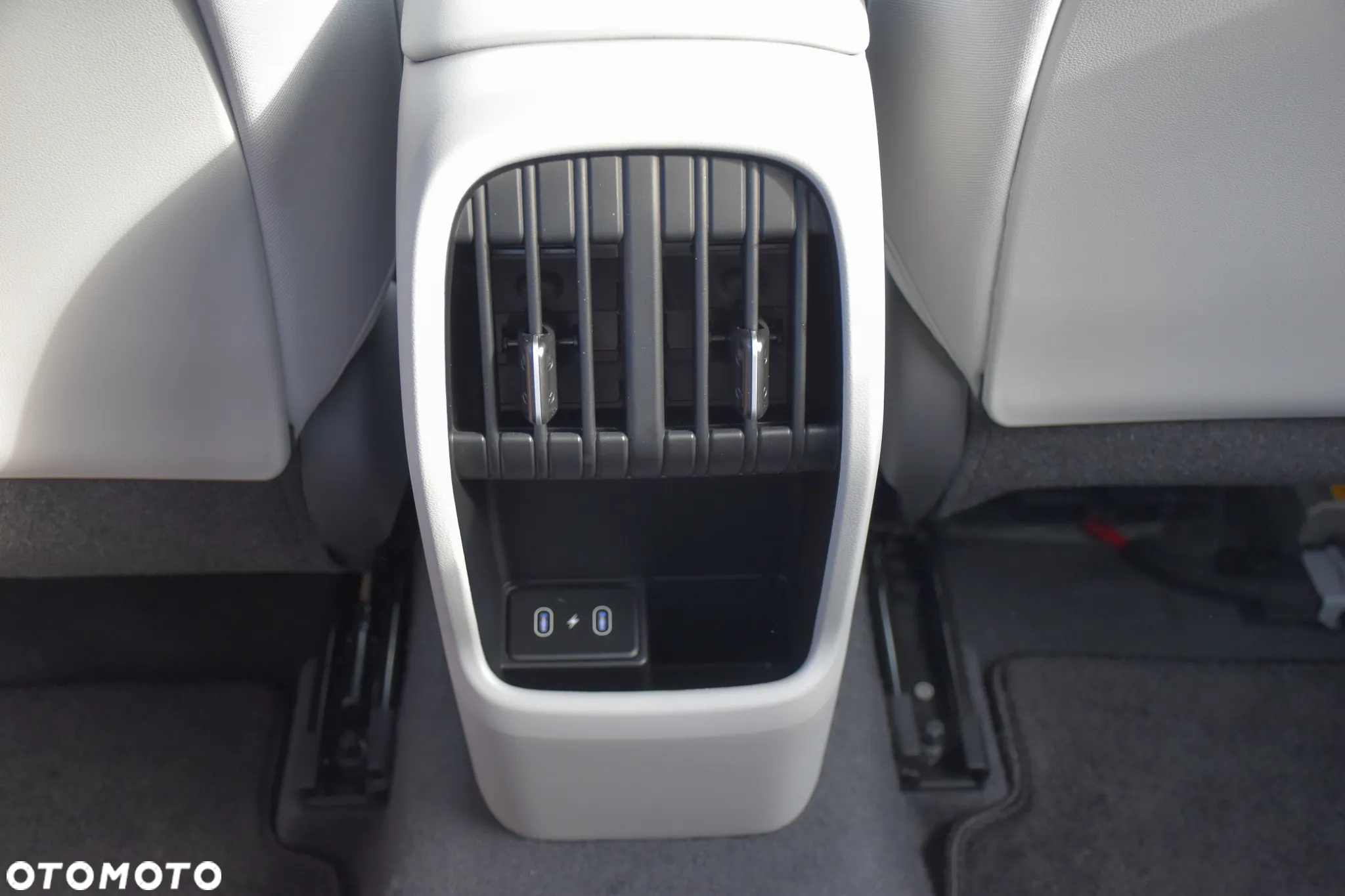 Hyundai Kona - 37