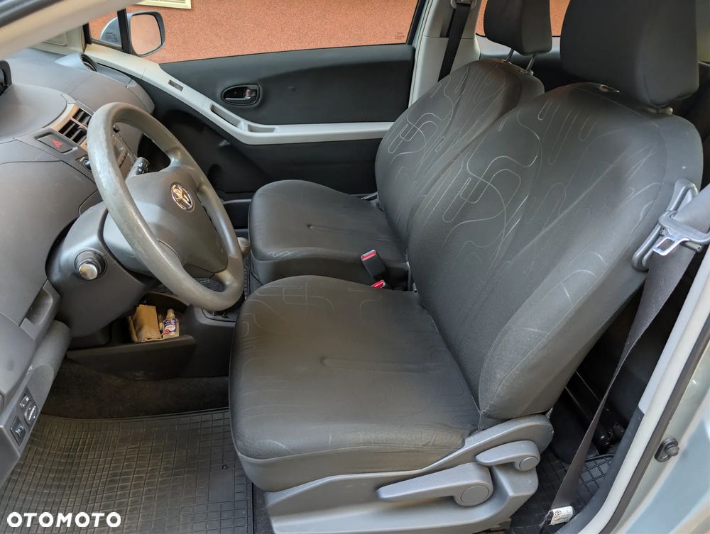 Toyota Yaris - 6