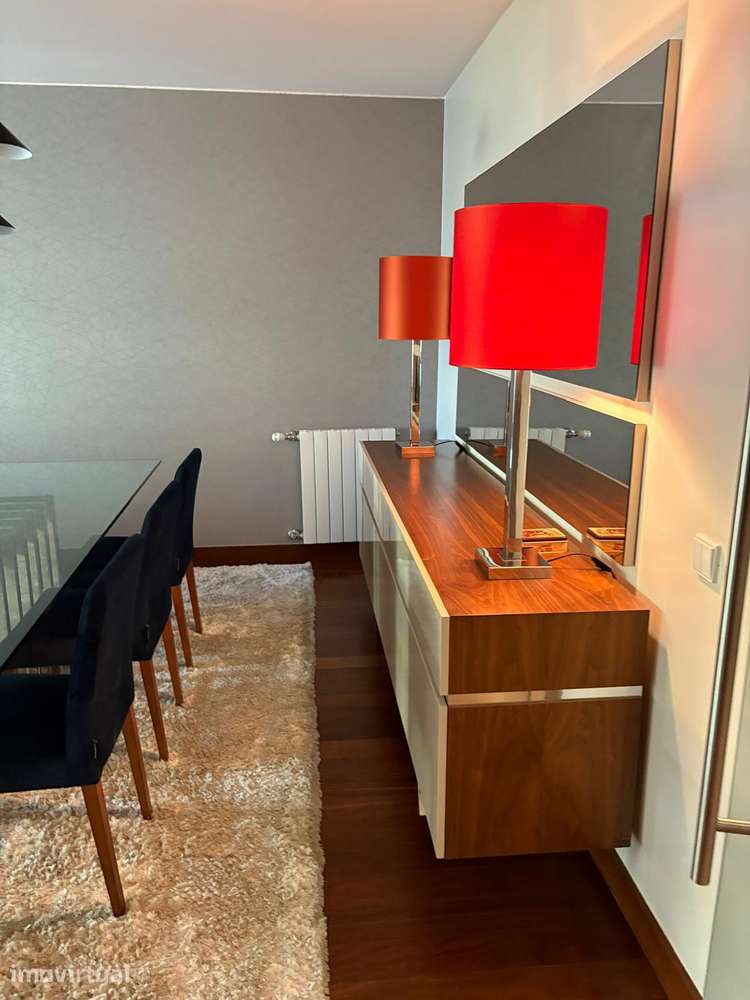 Apartamento T4 com garagem e piscina - Grande imagem: 5/27