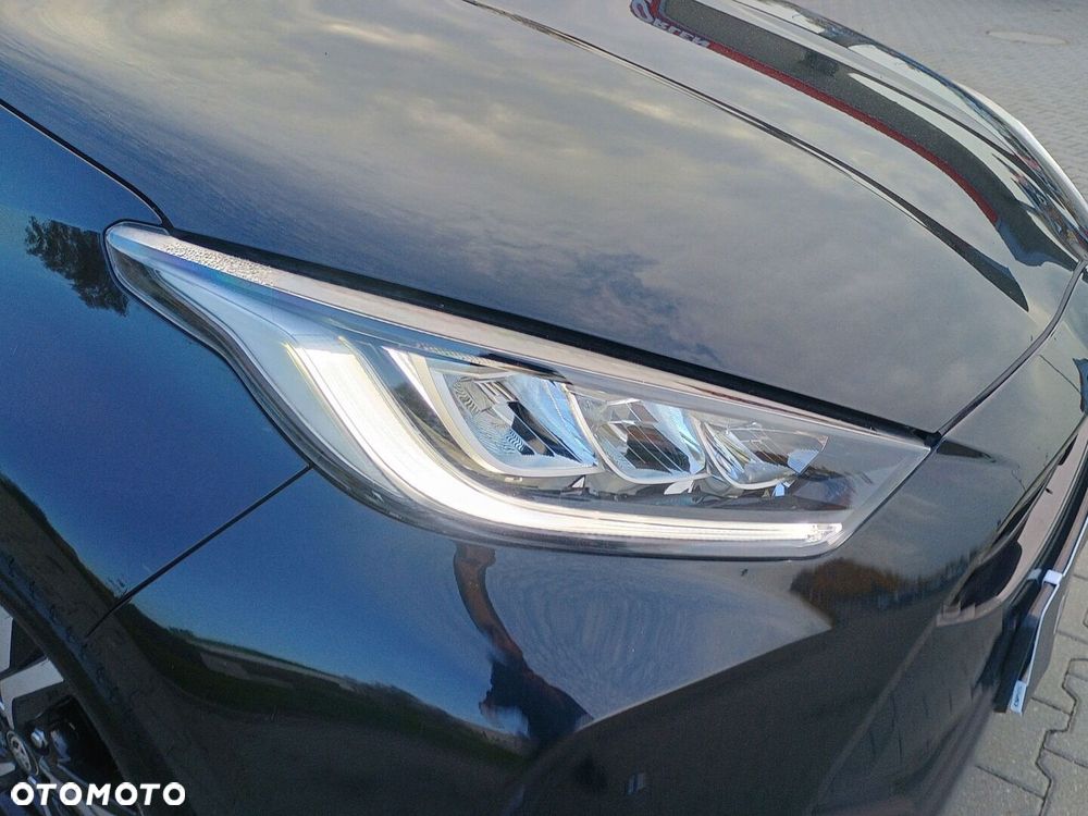 Toyota Yaris Hybrid 1.5 Style - 9