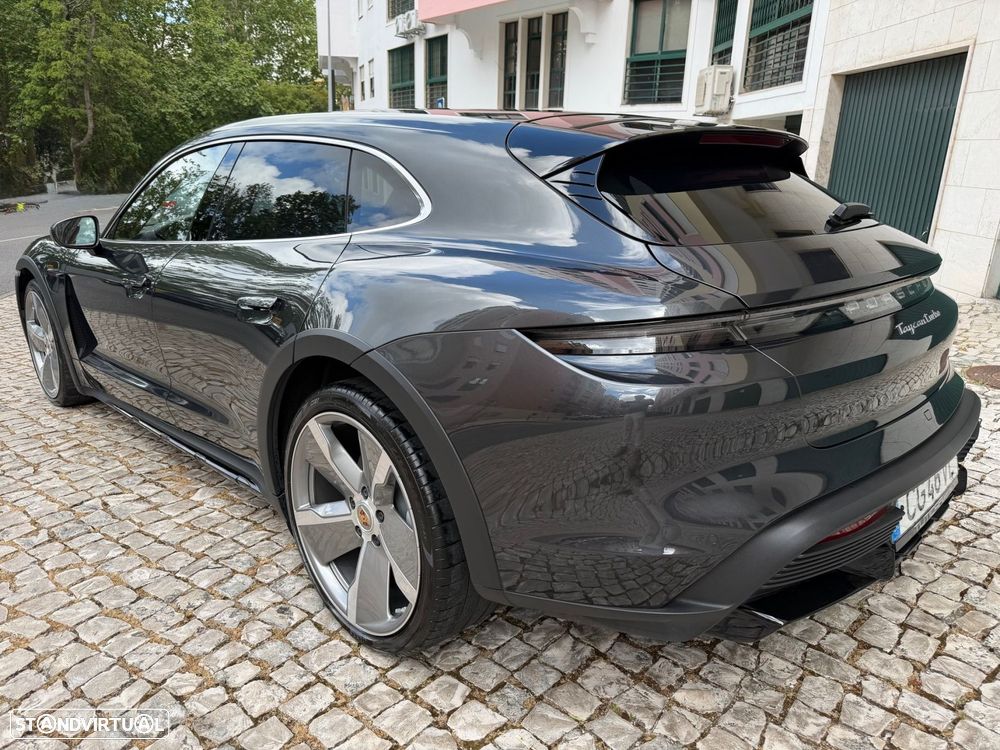 Porsche Taycan Cross Turismo Turbo - 31