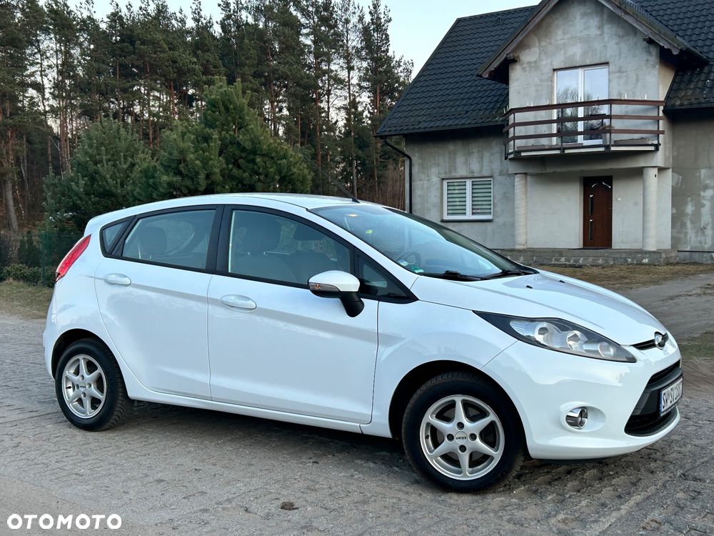 Ford Fiesta 1.25 Celebration - 3