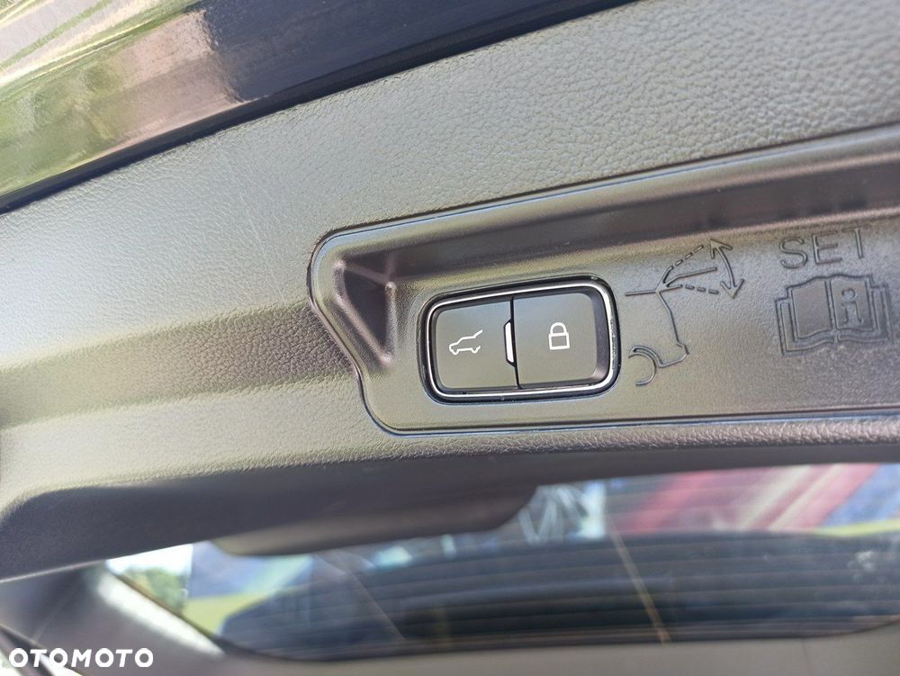Ford Explorer - 16