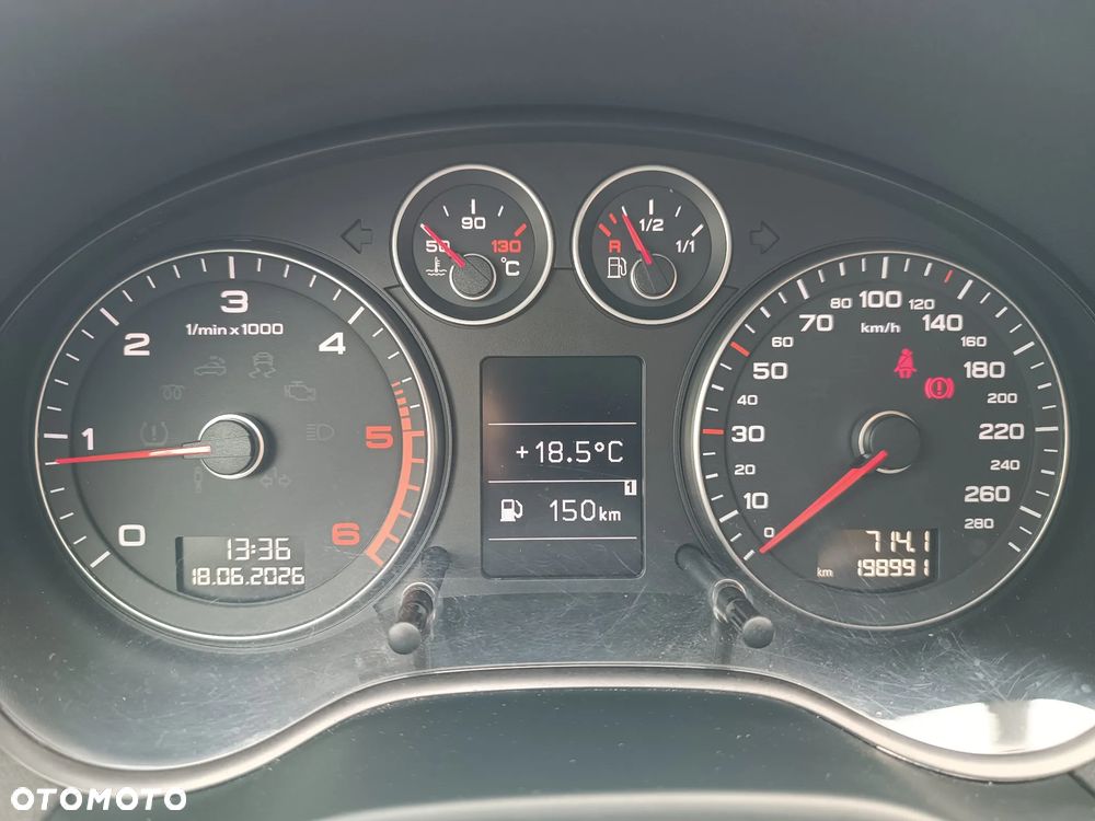 Audi A3 Sportback 1.6 TDI DPF Ambiente - 13