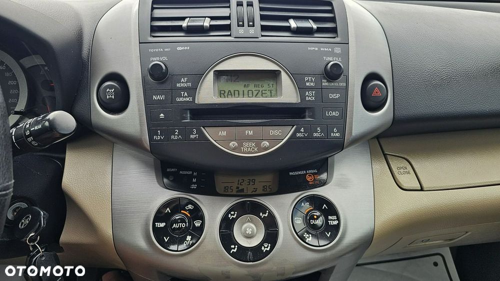 Toyota RAV4 - 28