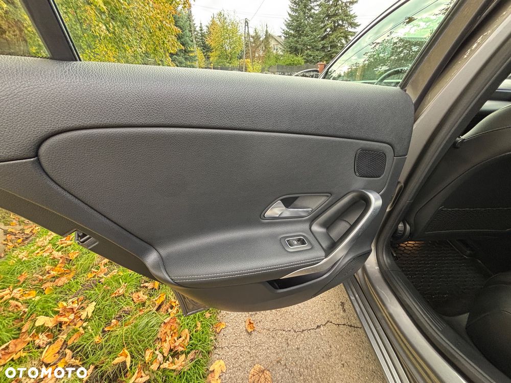 Mercedes-Benz Klasa A 180 d 7G-DCT Progressive - 19