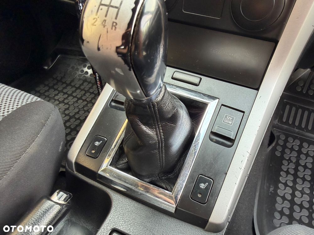 Suzuki Grand Vitara 1.9 DDiS Comfort - 19