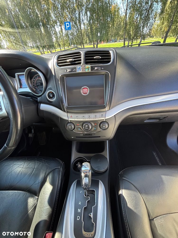 Fiat Freemont 2.0 Multijet Lounge AWD - 24