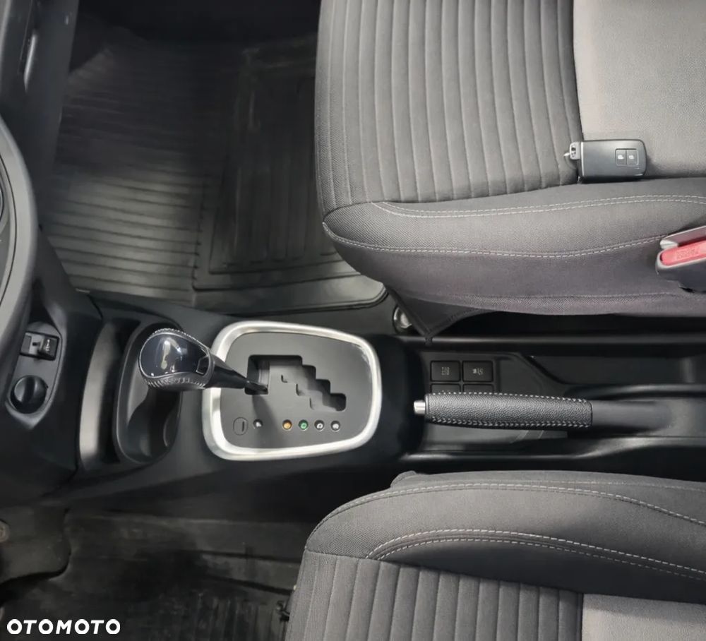 Toyota Yaris Hybrid 1.5 Executive - 13