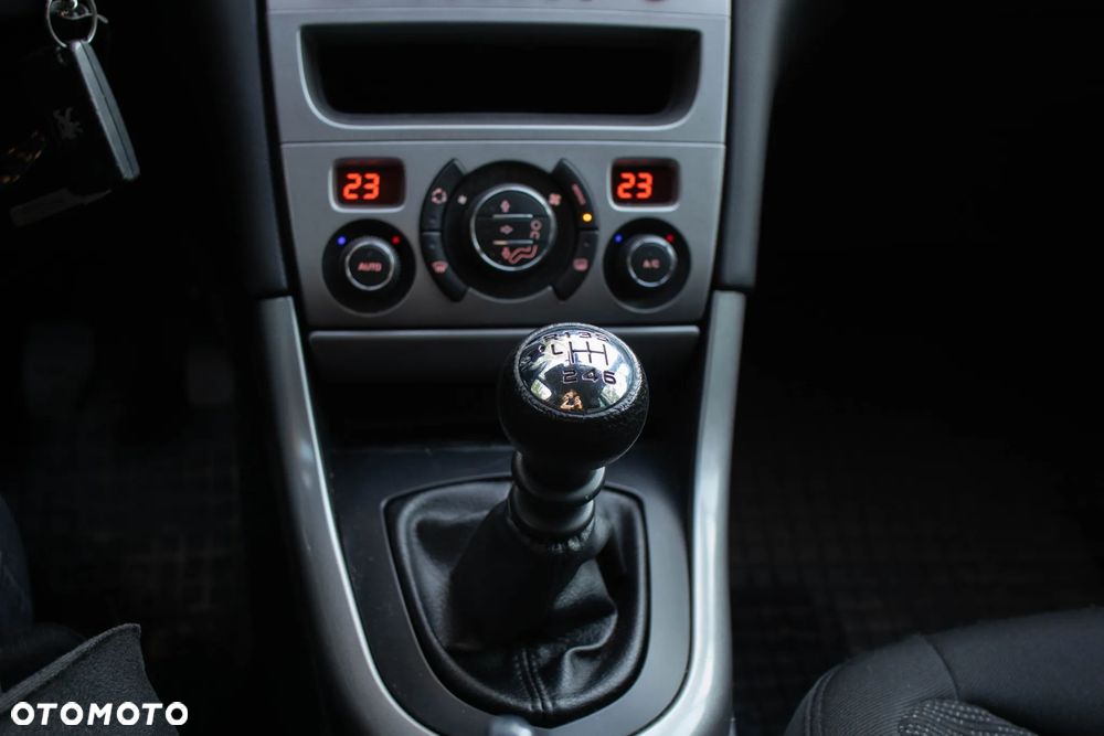 Peugeot 308 155 THP Platinum - 16