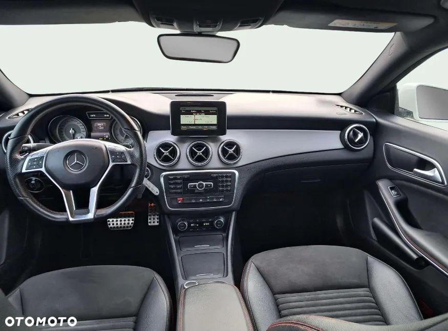 Mercedes-Benz CLA - 10