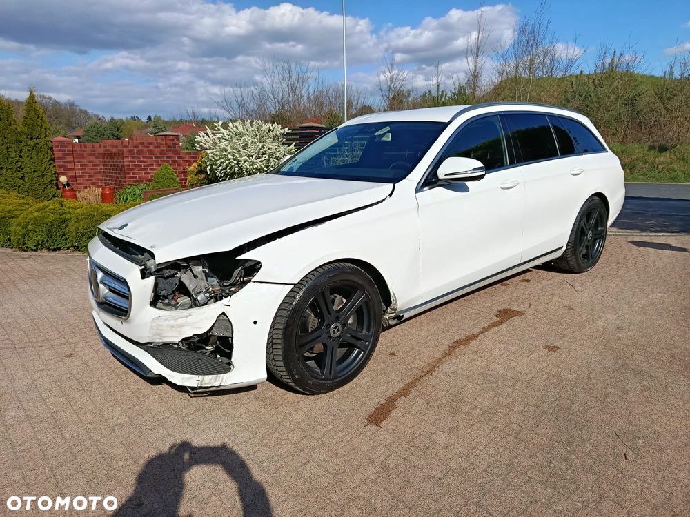 Mercedes-Benz Klasa E 220 d 9G-TRONIC - 5