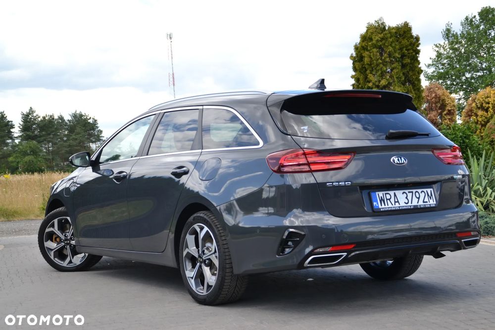 Kia Ceed 1.6 GDI DCT OPF Platinum - 37