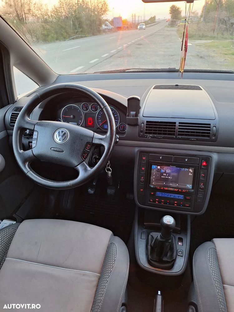 Volkswagen Sharan - 27