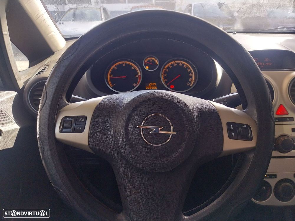 Opel Corsa 1.3 CDTI CMON - 11