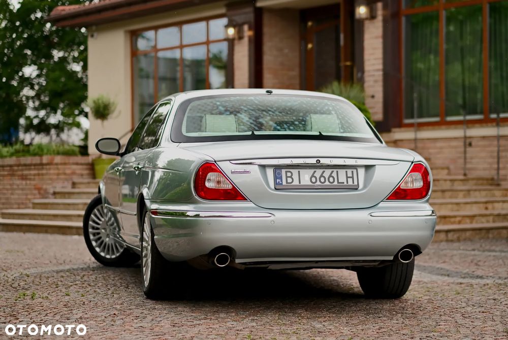 Jaguar XJ XJ8 4.2 LWB - 8
