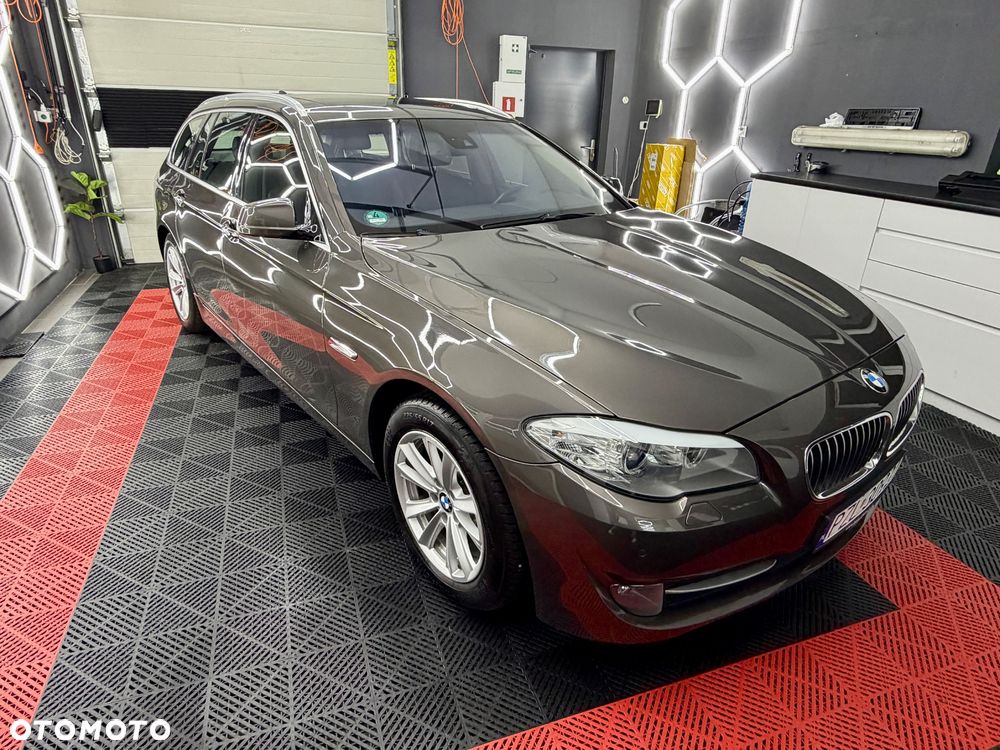 BMW Seria 5 525d xDrive Sport-Aut - 8