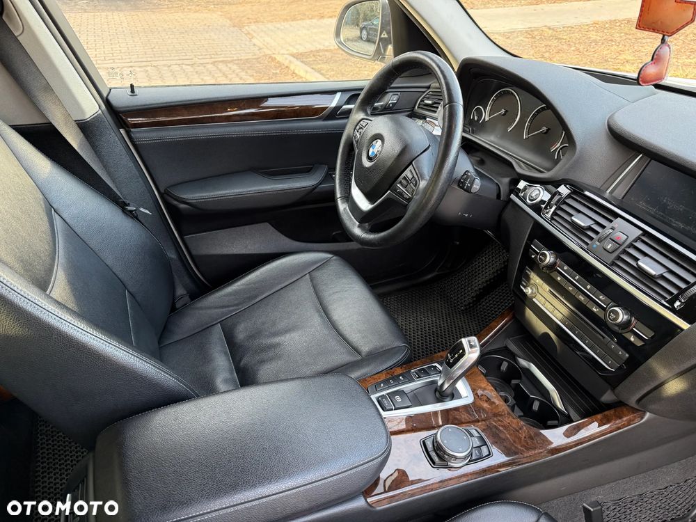 BMW X3 28i xDrive - 18