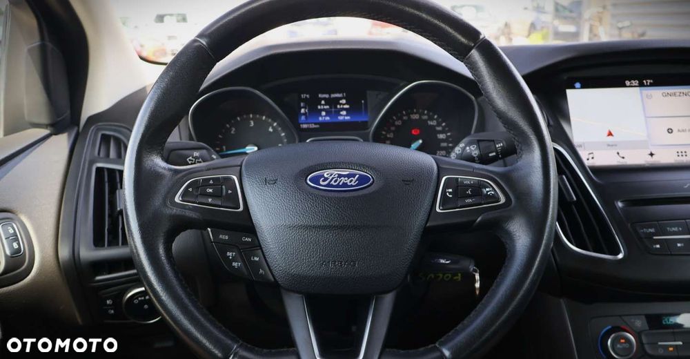 Ford Focus - 24