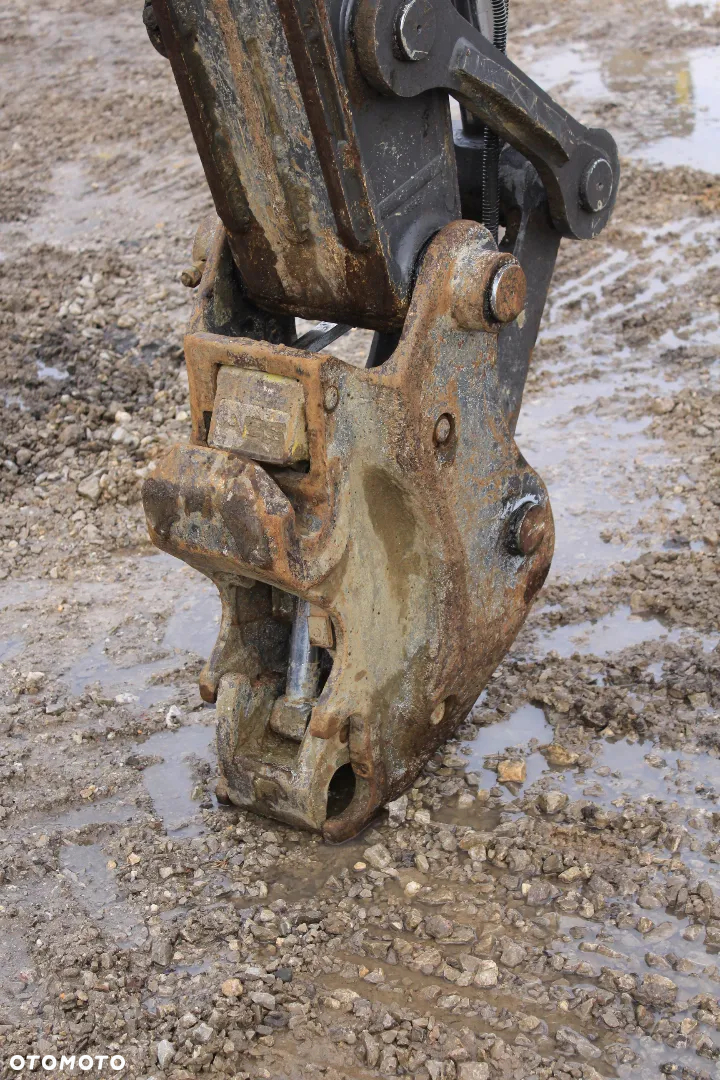 Volvo ECR 145EL - 12