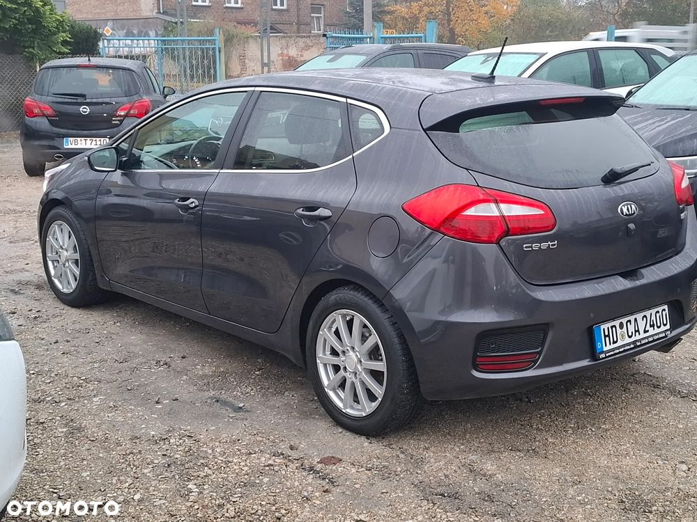 Kia Ceed - 5