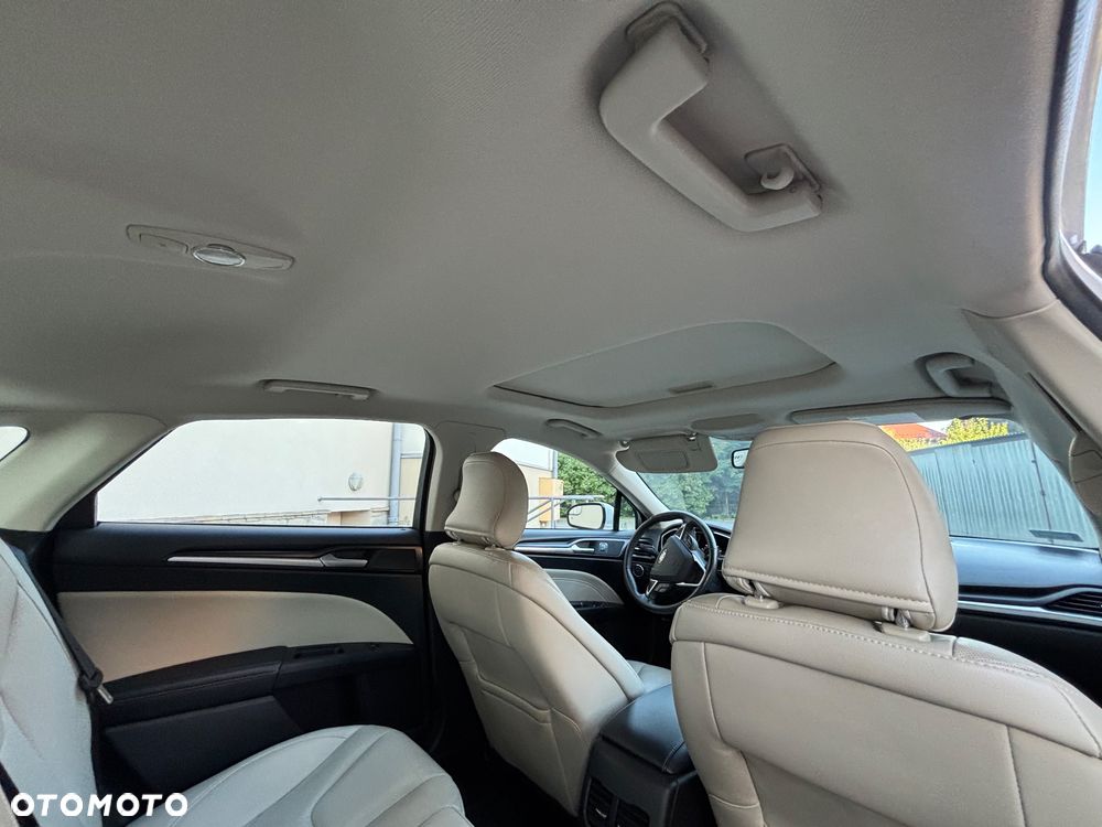 Ford Fusion 2.0 EcoBoost Titanium - 22