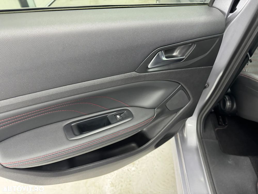 Peugeot 308 PureTech 130 EAT6 Stop & Start GT-Line Edition - 8