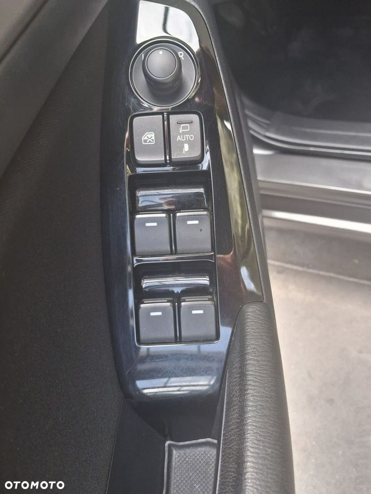 Mazda 3 SKYACTIV-G 120 Exclusive-Line - 30
