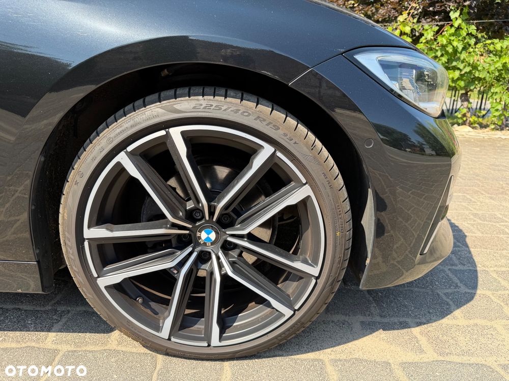 BMW Seria 3 320d xDrive MHEV Luxury Line sport - 11