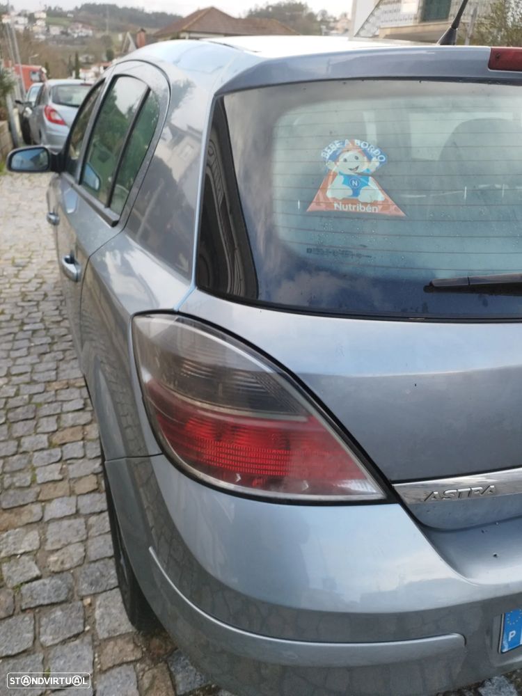 Opel Astra 1.3 CDTI Enjoy EcoFLEX - 2