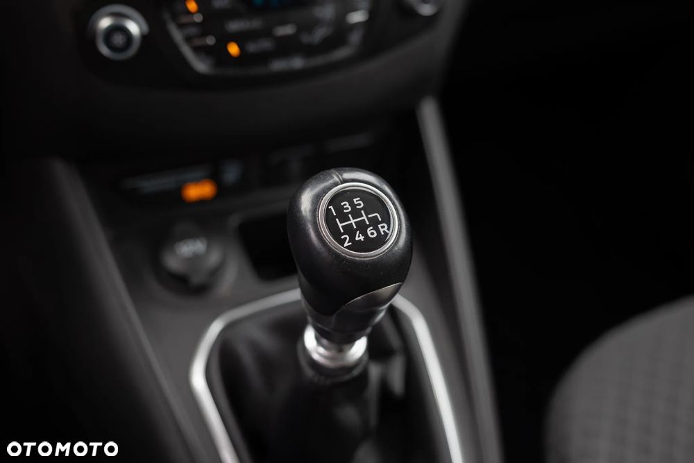 Ford Tourneo Courier - 31