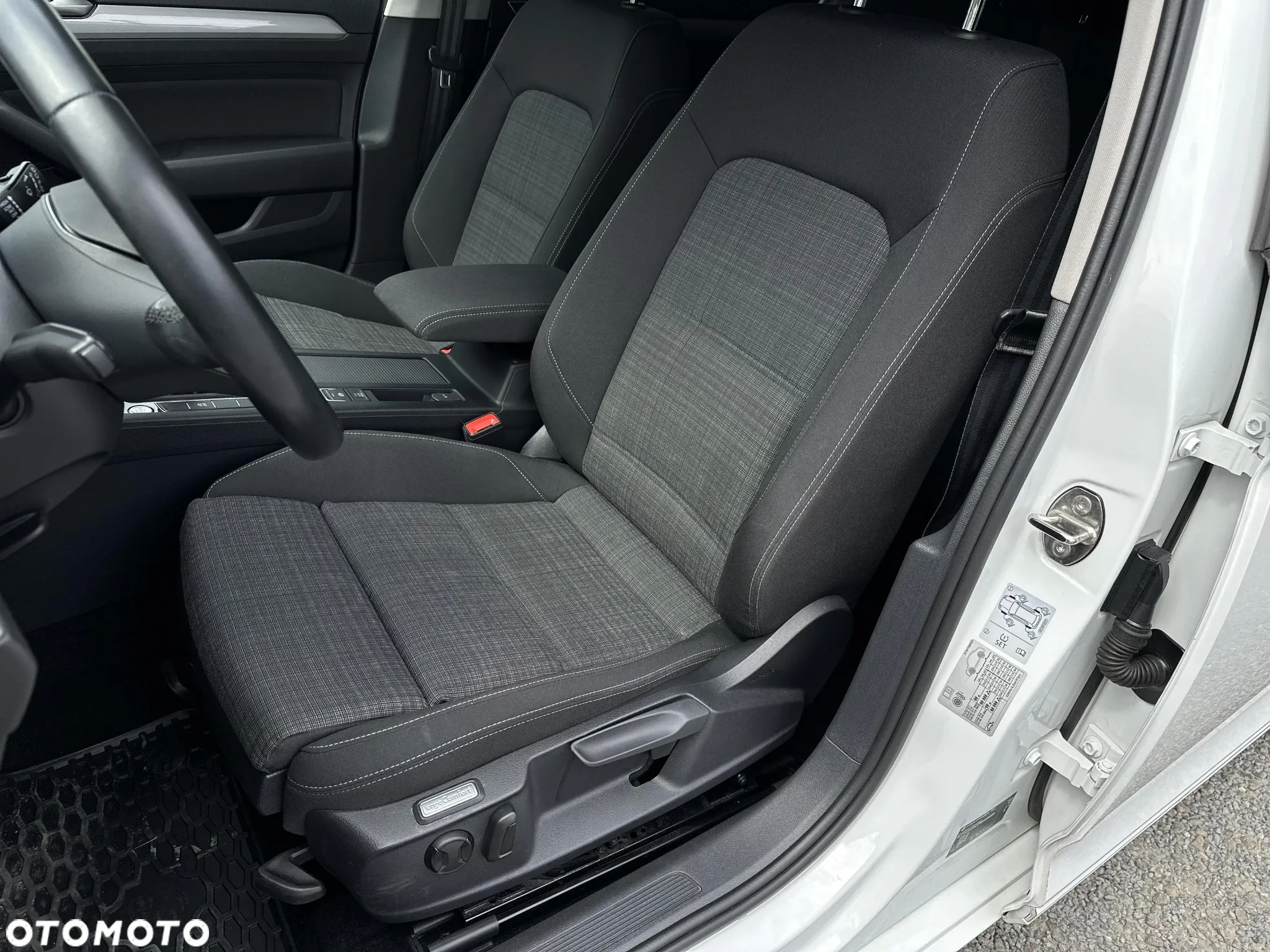 Volkswagen Passat 1.5 TSI EVO Business - 9