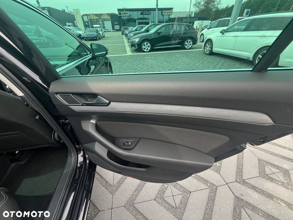 Volkswagen Passat - 22