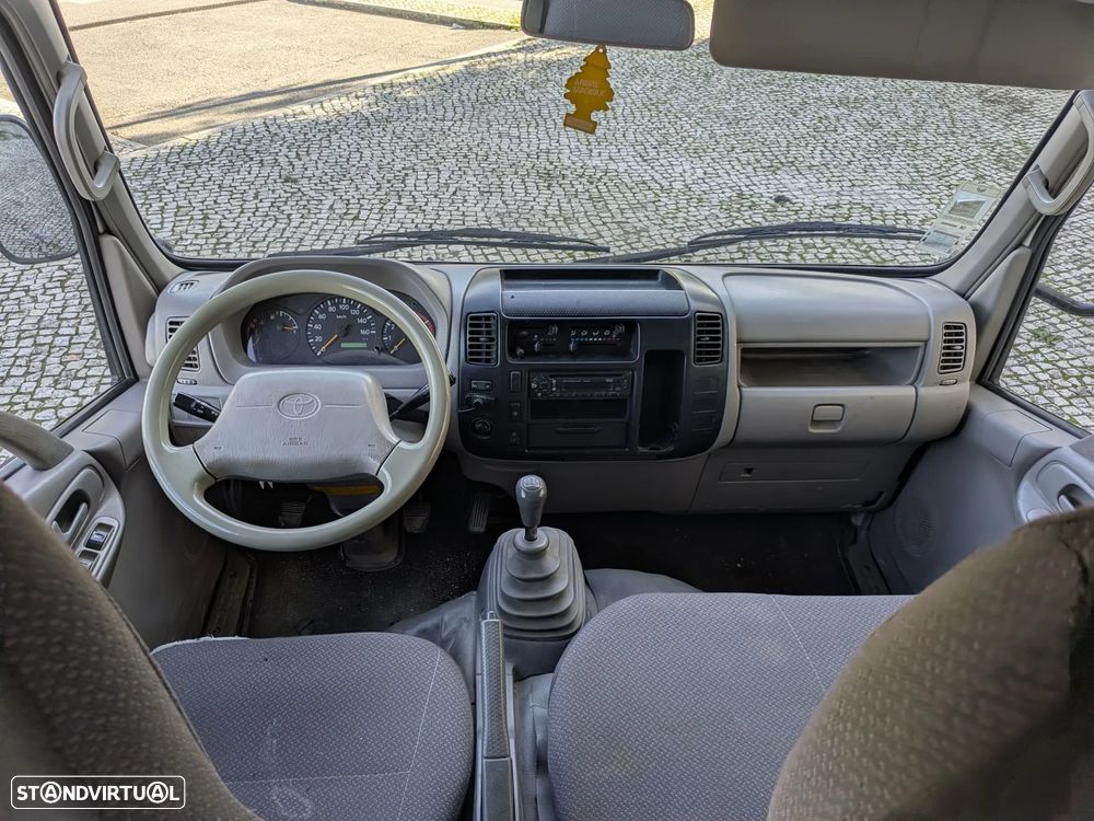 Toyota DYNA (KDY231)DS 3.5 D4D - 6