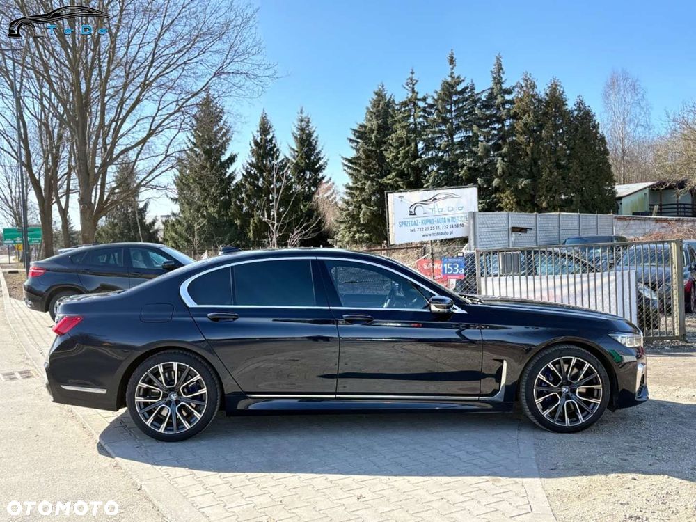 BMW Seria 7 750i xDrive sport - 10