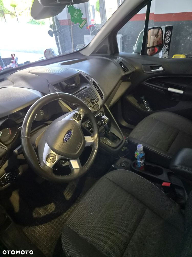 Ford Tourneo Connect - 8