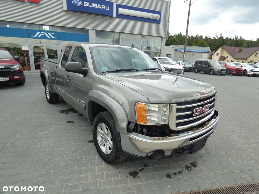 GMC Sierra - 1