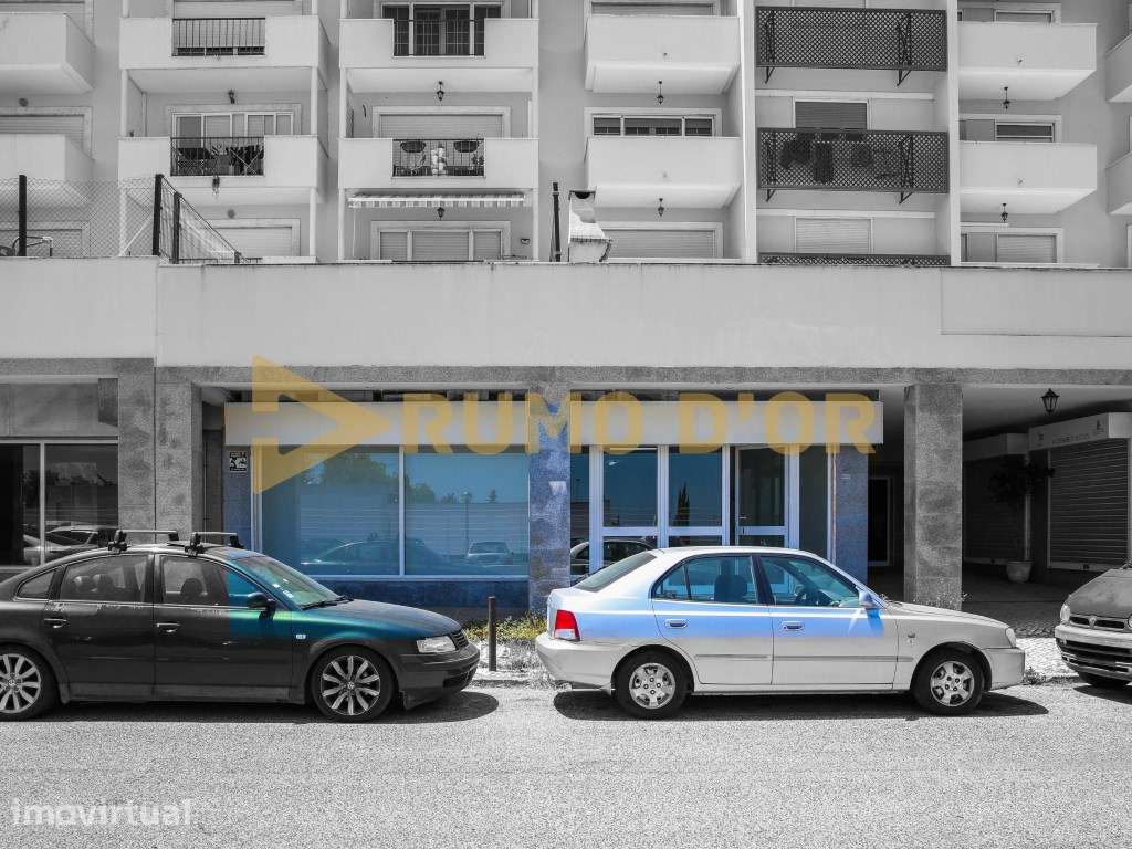 Loja com Armazém e escritórios - Grande imagem: 3/30