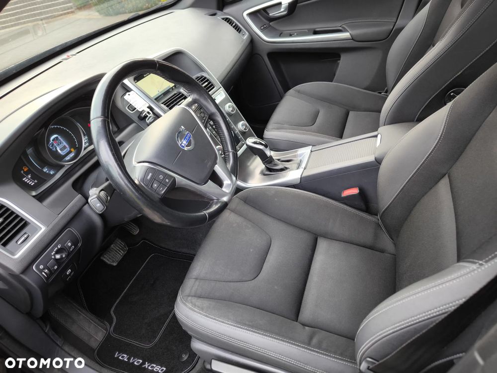 Volvo XC 60 D4 Drive-E Ocean Race - 13