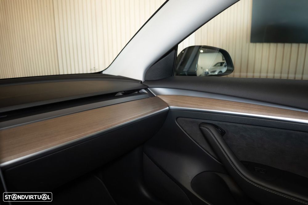 Tesla Model 3 Standard Range Plus RWD - 30