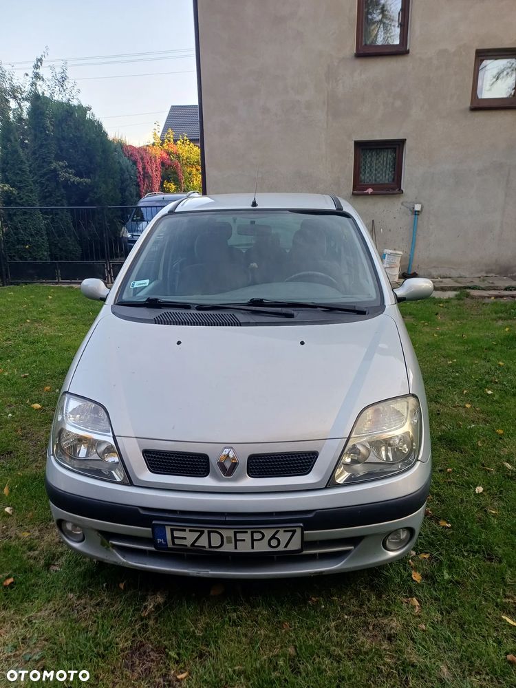 Renault Scenic - 1
