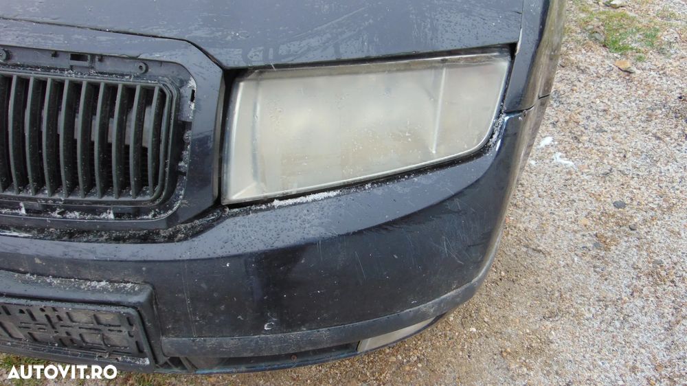 Far Skoda Fabia 2000-2006 faruri stanga dreapta fabia 1 - 2