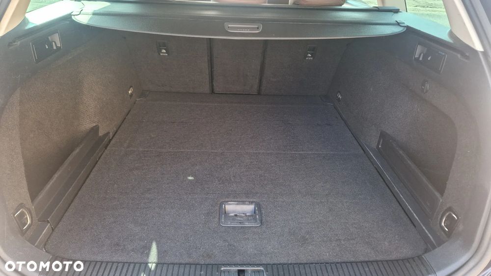 Volkswagen Passat - 10