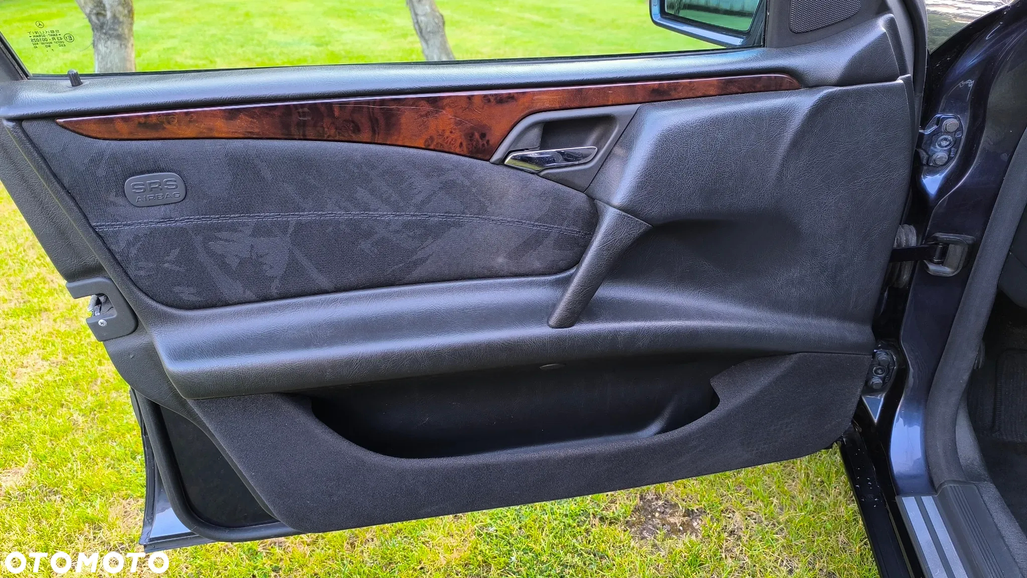 Mercedes-Benz Klasa E 240 T Elegance - 24